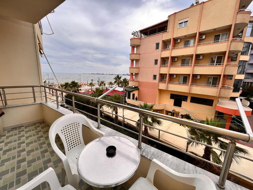 H&G Seaview Apartments Durrës Buitenkant foto